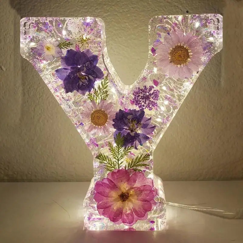 Floral Letter Night Lights Decorative Resin Lamp with Initial Letter & Dry Flower Creative Table Light Night Lamp Glowing